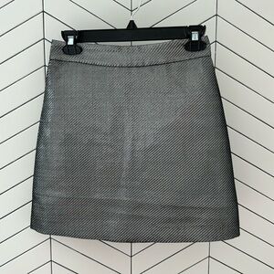 🔴3/$20 H & M black silver mini skirt size 2 gun metal gray silver